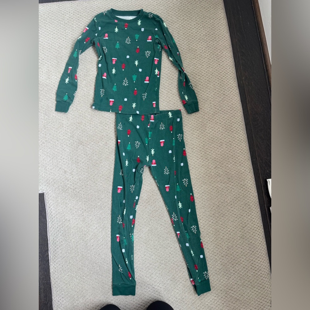 Carter’s Christmas Festive Kids Pajamas 10